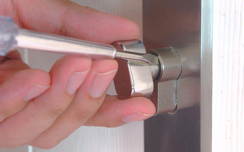changer serrure porte blindée hlm Athis-Mons